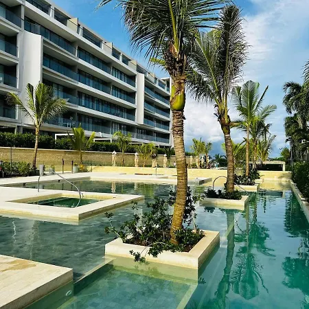Spectacular Beachfront